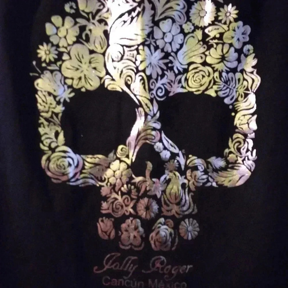 Jolly Roger metallic silver skull tank-small like new - Picture 3 of 6